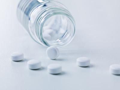 TOMAR HABITUALMENTE ASPIRINA REDUCE EL RIESGO DE CÁNCER COLORRECTAL
