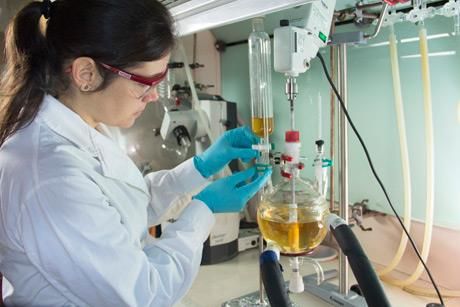 CIENTÍFICOS ARGENTINOS SIMPLIFICAN EL MÉTODO PARA OBTENER CAPECITABINA
